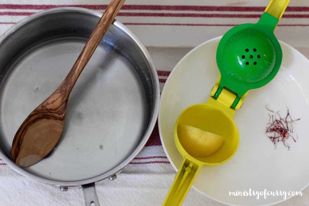 sugar syrup with lemon and saffron 