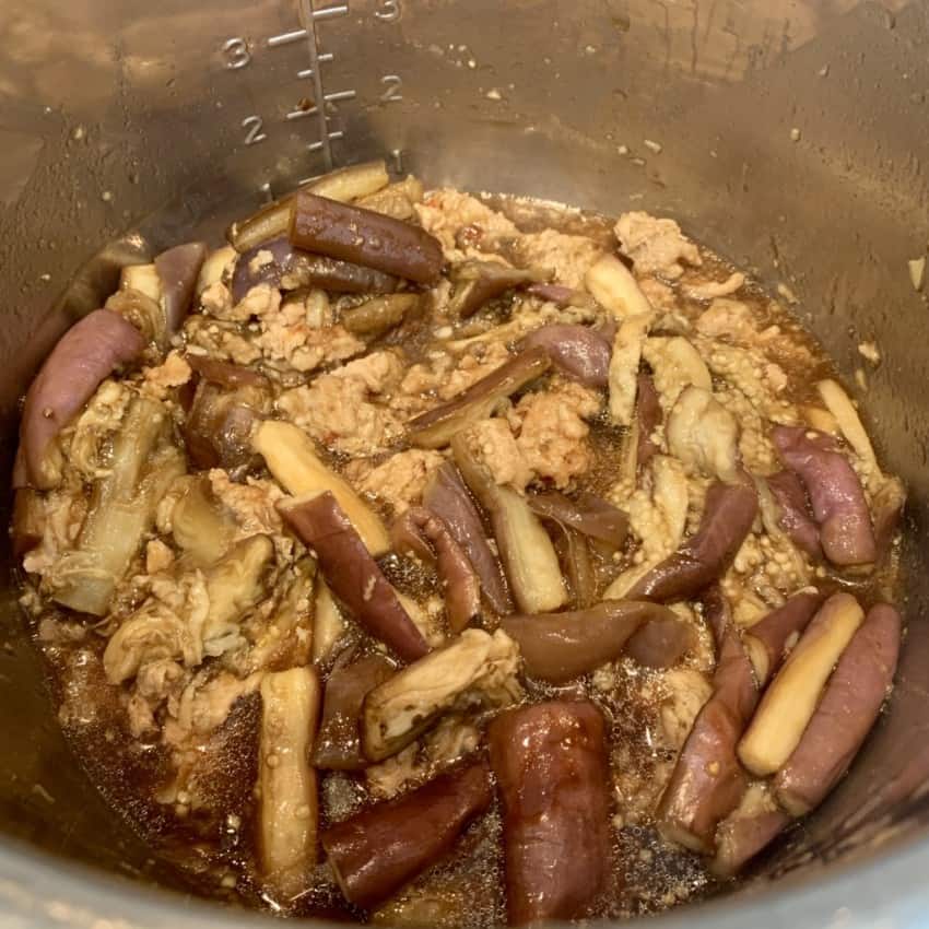 Chicken & Eggplant in garlic sauce 