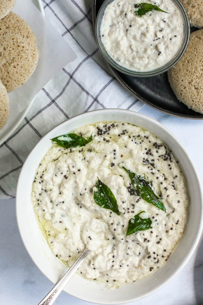 coconut chutney with idli