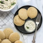quinoa idli served with coconut chutney