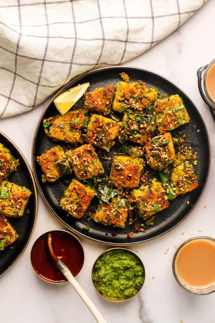 Muthiya served with chutneys and tea 
