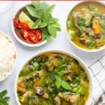 Thai green curry served in 2 bowls