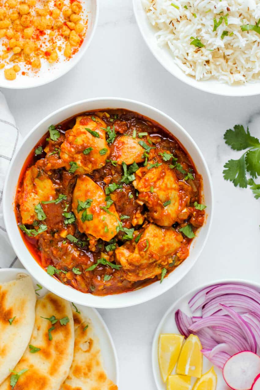 karahi chicken served with naan 