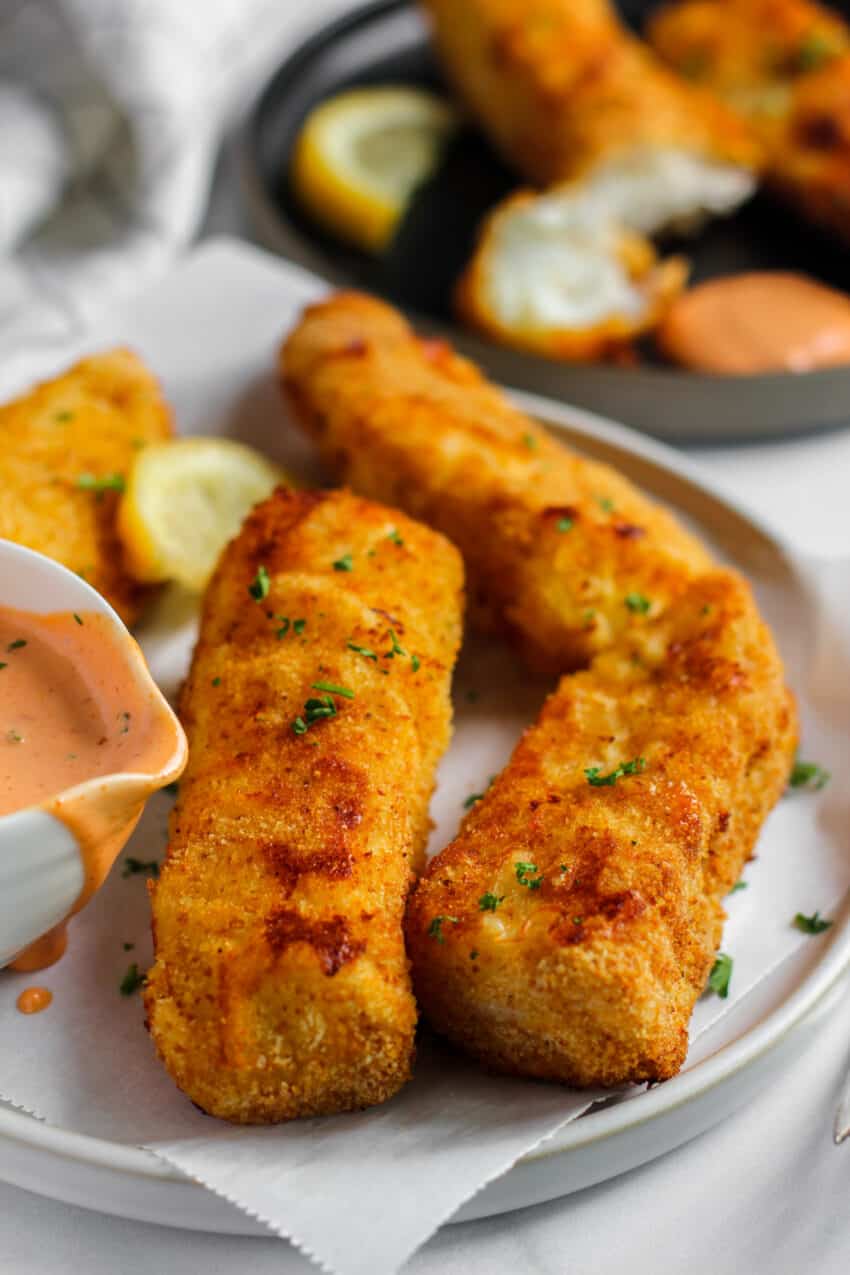 fish sticks with sriracha mayo 