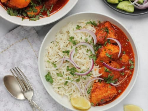 chicken vindaloo served with basmati rice