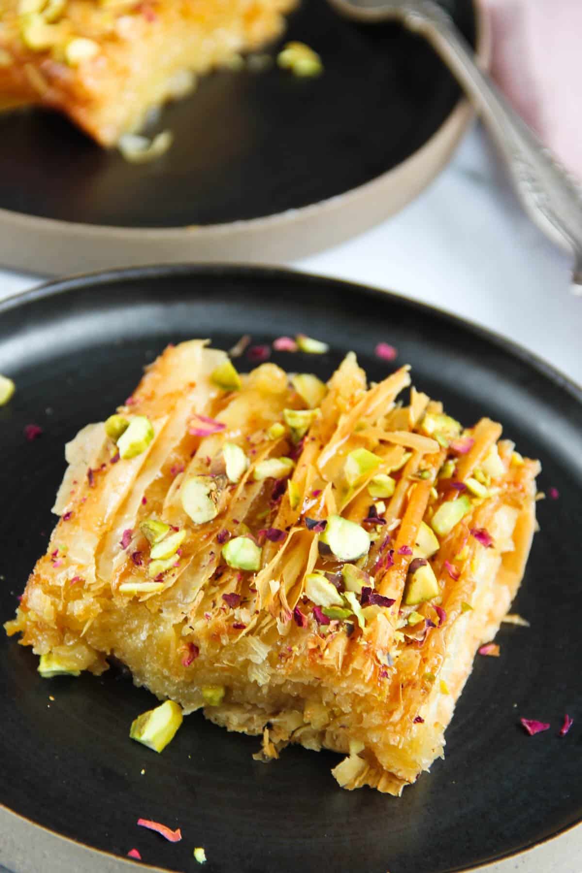 Phyllo dough crinkle cake served in a plate  