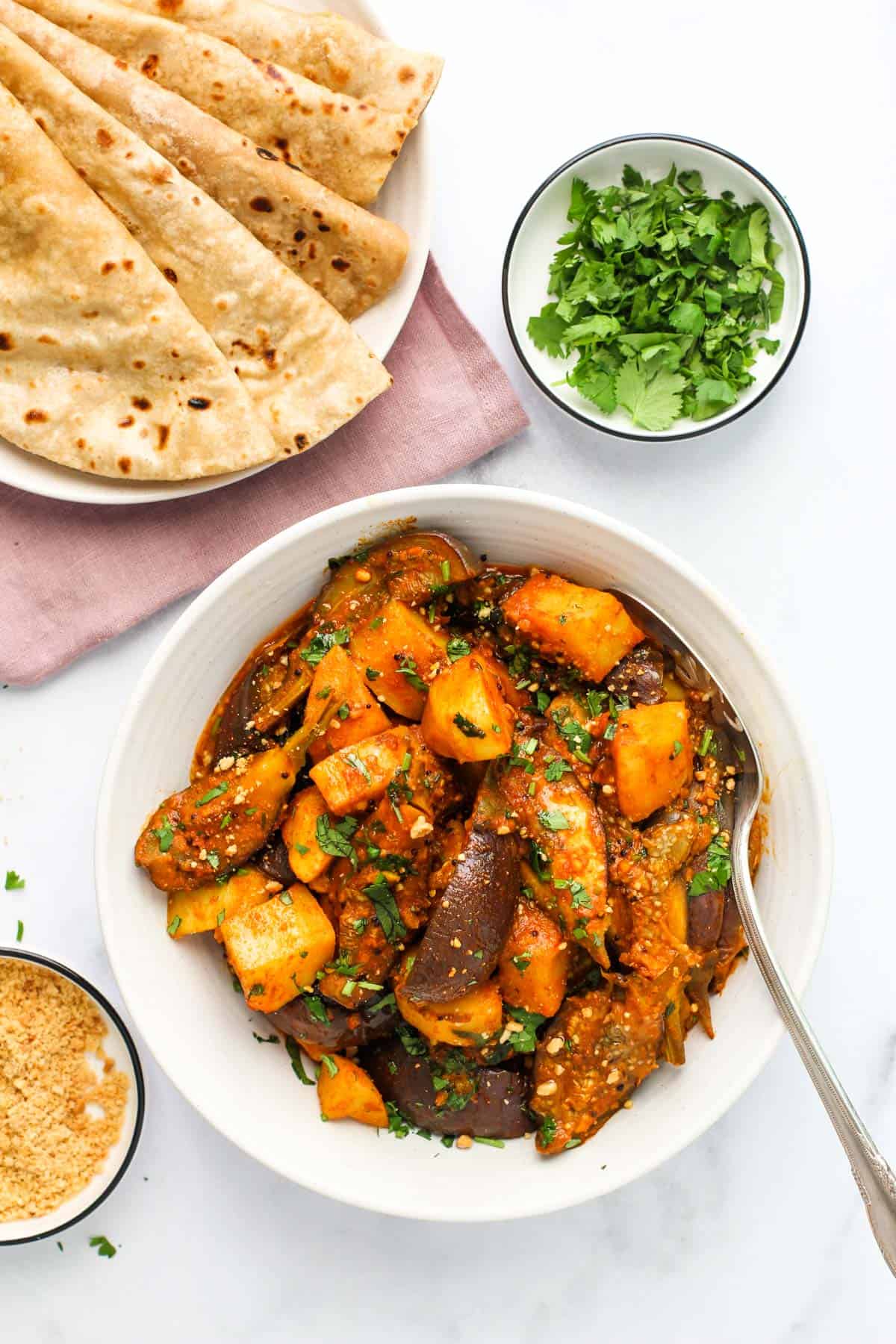 aloo baingan served with roti 