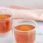 kadha in two glass cups