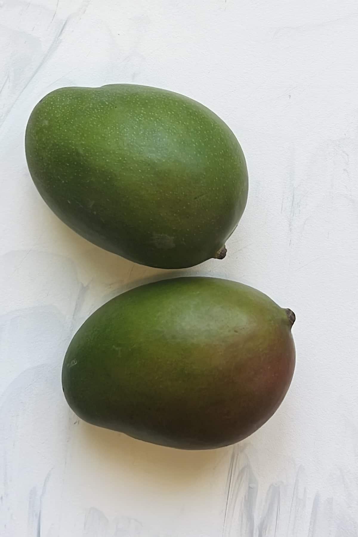 raw green mangoes