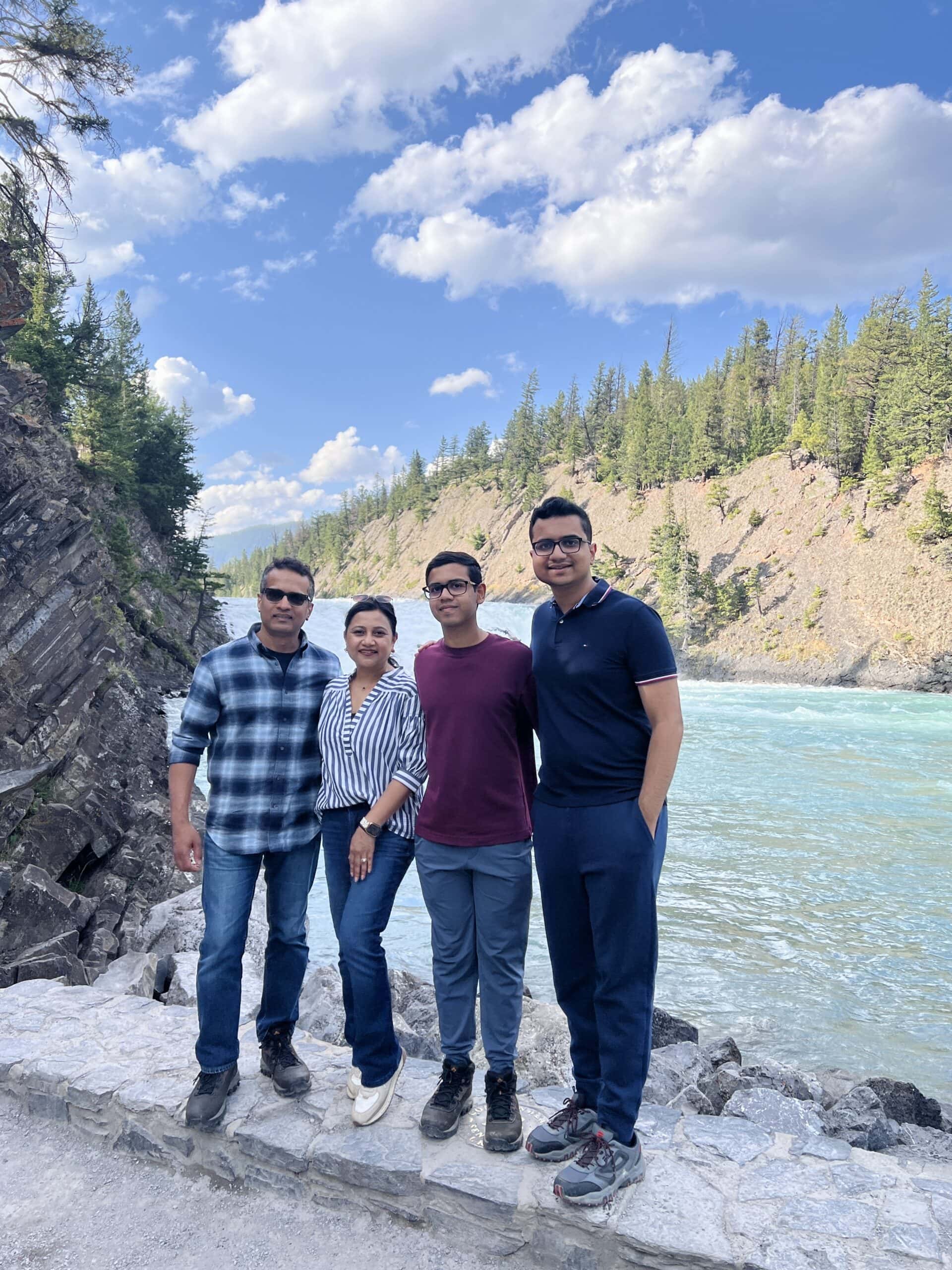 Family photo at Bow river in Banff 