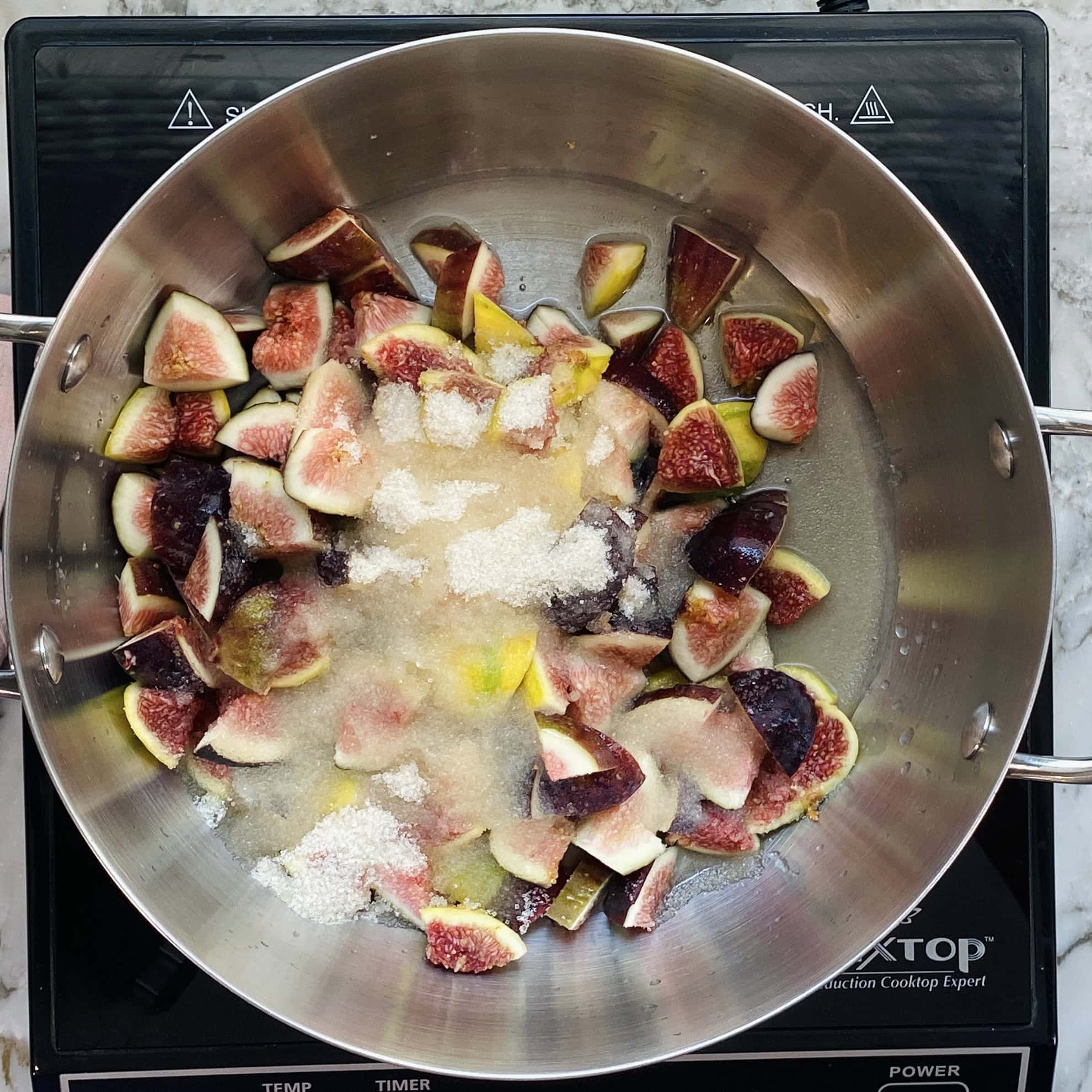 fig jam ingredients in a casserole 