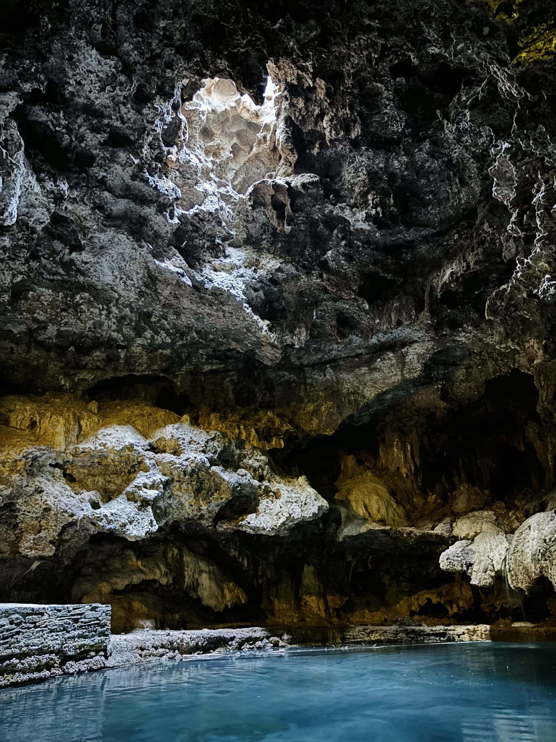 Cave and Basin National Historic Site, baff canada