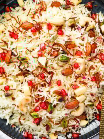 Kashmiri Pulao garnished with nuts and fruits
