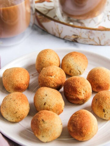 gluten free jeera butter biscuit in a white plate